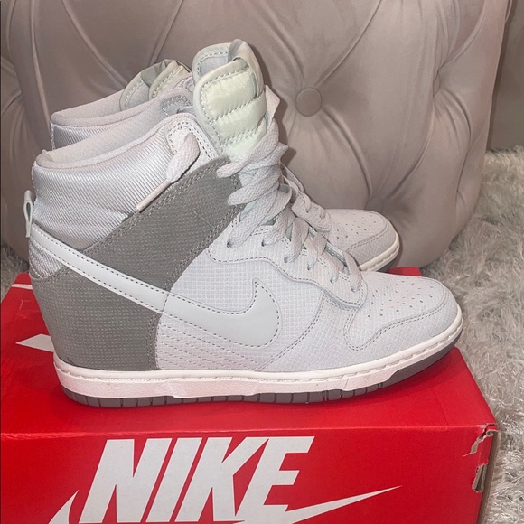 Nike Women's Gray High-Top Dunks Sneakers - Picture 5 of 6